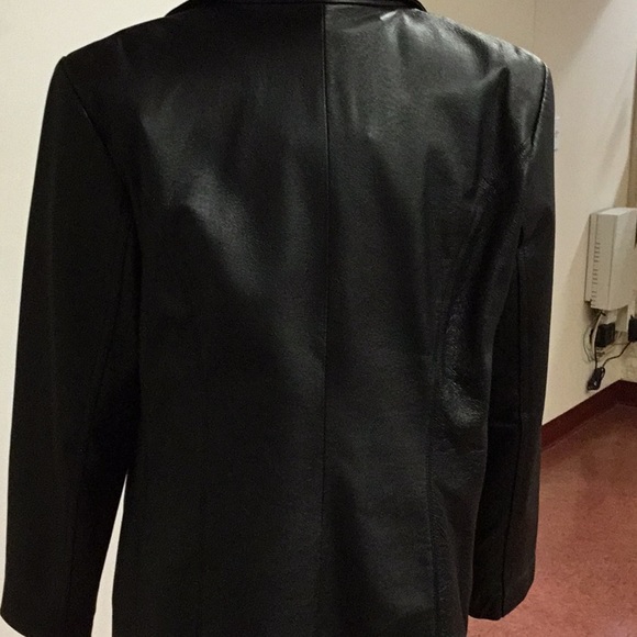 Leather jacket - Picture 3 of 6